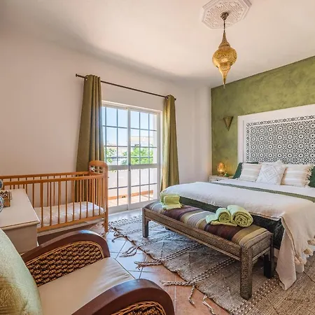 Gale Sun - Luxury, 5bed With Free Wifi, Ac, Private Pool, 5 Min From The