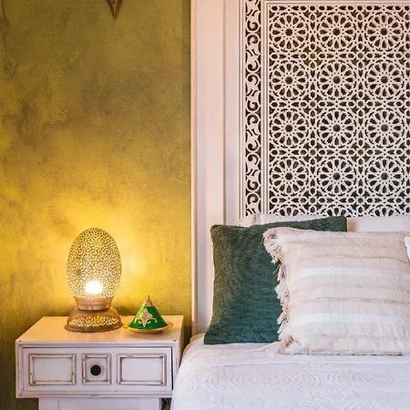 Gale Sun - Luxury, 5bed With Free Wifi, Ac, Private Pool, 5 Min From The Guia (Faro)